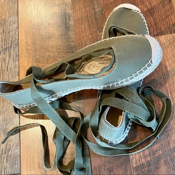 J.CREW Lace Up Espadrilles - Size 9 - Picture 2 of 7